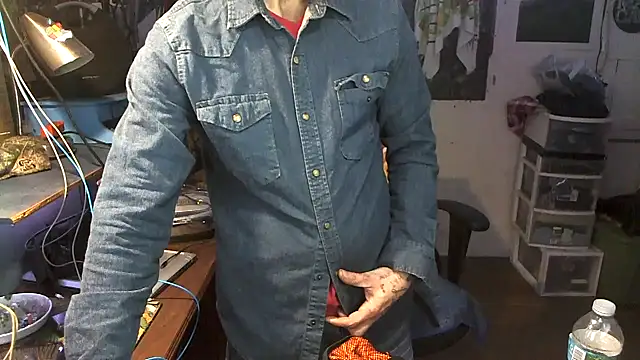 CloudDadddyyy420 online show from November 17, 2025, 7:36 am