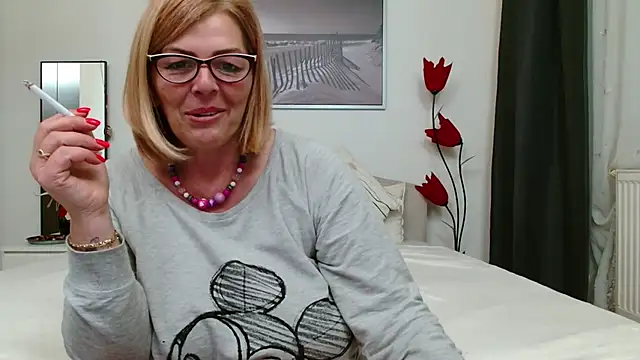 YulliaMilf online show from February 26, 2025, 5:28 pm