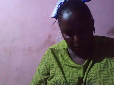 Snapshot of big_clits chatting on June 8, 2026, 2:12 am big clits online show from June 8, 2026, 2:12 am