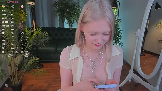 Snapshot of _Rude_Girl_ chatting on December 30, 2024, 3:13 pm Rude Girl online show from December 30, 2024, 3:13 pm