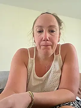 Wisie Cutie online show from April 7, 2026, 9:10 am