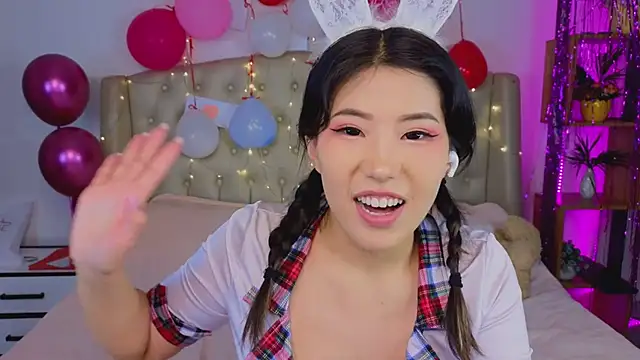 Wendy  Hills online show from February 13, 2025, 4:07 pm