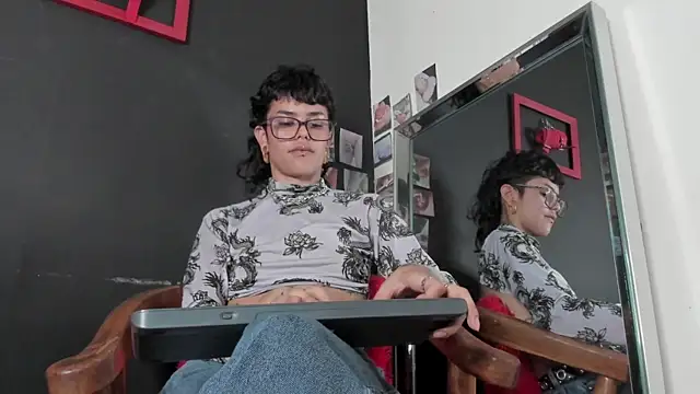 Snapshot of trinitty chatting on February 26, 2025, 8:22 pm trinitty online show from February 26, 2025, 8:22 pm