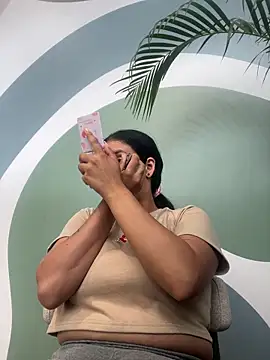 Annya-sweet online show from March 17, 2025, 2:23 pm