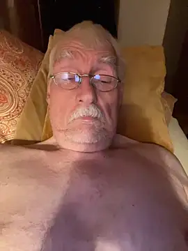 Steffibi1954 online show from October 29, 2025, 4:15 am