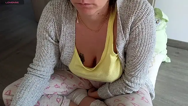 Claraxxxxx online show from December 16, 2024, 12:16 pm