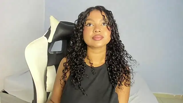 chloe ebony  online show from January 11, 2025, 8:54 pm