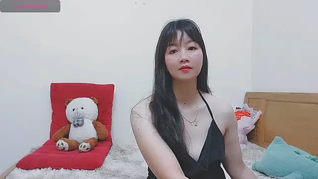 Holygirlsweet777 online show from March 20, 2025, 1:13 am