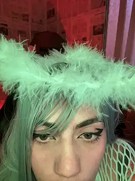 i am nina  online show from January 9, 2026, 10:55 pm