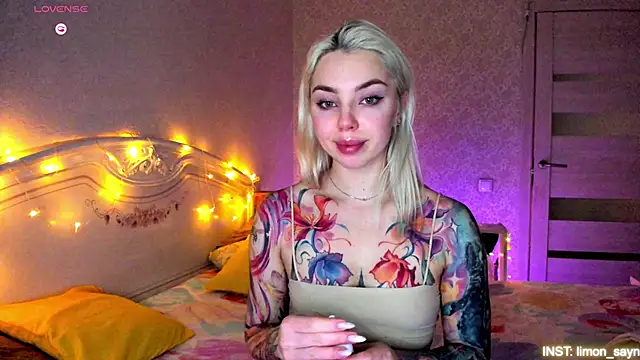 LillyMoure  online show from March 7, 2026, 11:24 pm