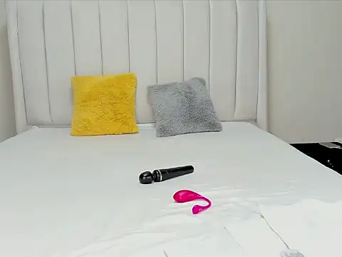  heavenlysent online show from November 21, 2025, 4:22 am