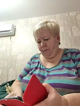 EffectFiona online show from February 12, 2025, 11:20 pm