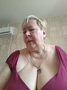 EffectFiona online show from March 13, 2026, 3:46 am