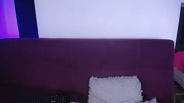 Snapshot of Miss_Loise chatting on January 7, 2025, 4:16 pm Miss Loise online show from January 7, 2025, 4:16 pm