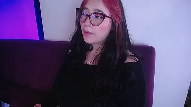 Snapshot of Miss_Loise chatting on January 7, 2025, 7:17 pm Miss Loise online show from January 7, 2025, 7:17 pm