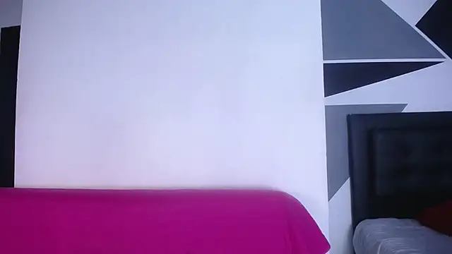 Snapshot of Miss_Loise chatting on January 11, 2025, 12:50 pm Miss Loise online show from January 11, 2025, 12:50 pm