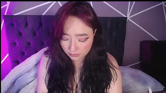 Snapshot of Miss_Loise chatting on February 17, 2025, 4:15 pm Miss Loise online show from February 17, 2025, 4:15 pm