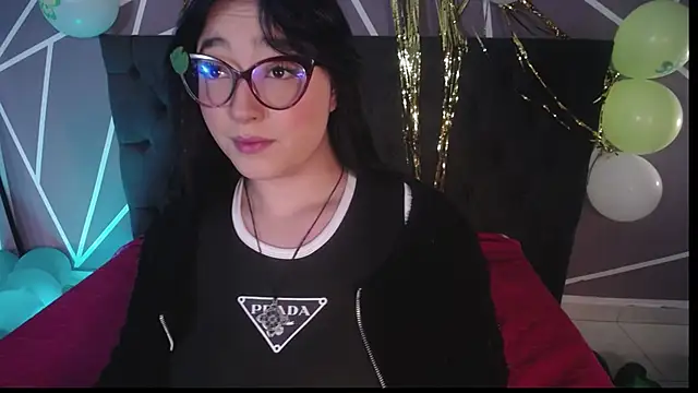 Snapshot of Miss_Loise chatting on February 28, 2025, 11:36 am Miss Loise online show from February 28, 2025, 11:36 am