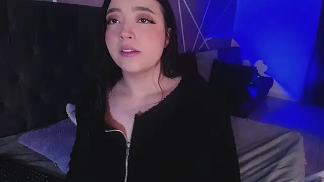 Snapshot of Miss_Loise chatting on March 7, 2025, 1:18 pm Miss Loise online show from March 7, 2025, 1:18 pm