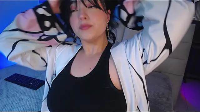 Snapshot of Miss_Loise chatting on September 12, 2025, 7:52 am Miss Loise online show from September 12, 2025, 7:52 am