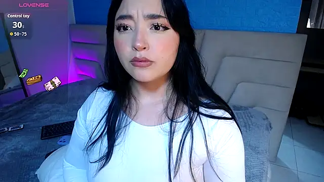 Snapshot of Miss_Loise chatting on September 23, 2025, 4:04 am Miss Loise online show from September 23, 2025, 4:04 am