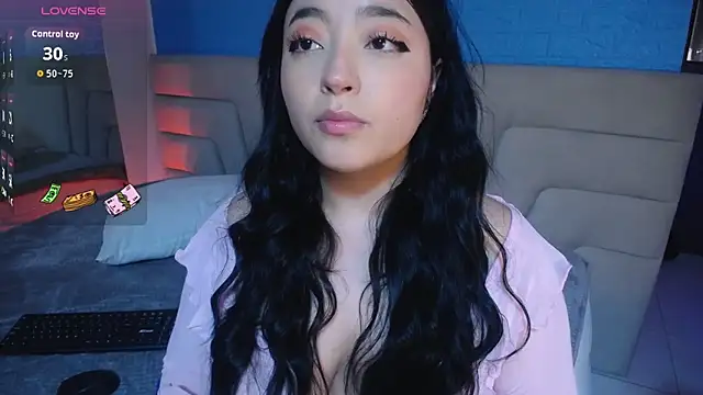 Snapshot of Miss_Loise chatting on September 26, 2025, 3:43 am Miss Loise online show from September 26, 2025, 3:43 am