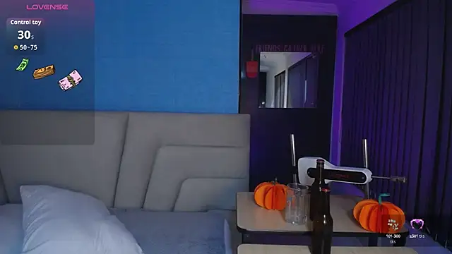 Snapshot of Miss_Loise chatting on September 28, 2025, 3:45 am Miss Loise online show from September 28, 2025, 3:45 am