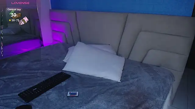 Snapshot of Miss_Loise chatting on October 2, 2025, 5:14 am Miss Loise online show from October 2, 2025, 5:14 am