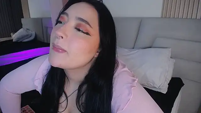 Snapshot of Miss_Loise chatting on November 10, 2025, 3:49 am Miss Loise online show from November 10, 2025, 3:49 am