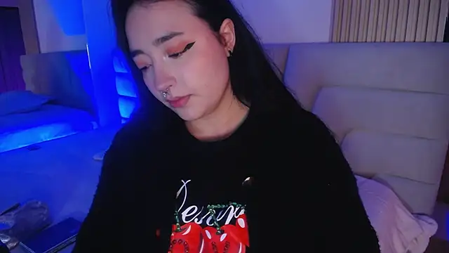 Snapshot of Miss_Loise chatting on April 29, 2026, 2:48 am Miss Loise online show from April 29, 2026, 2:48 am