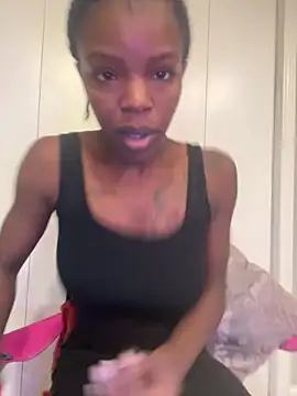 wishwashhy22 online show from October 15, 2025, 2:50 pm