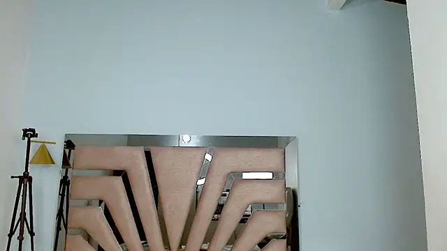 sophia hadid online show from January 2, 2025, 10:55 pm