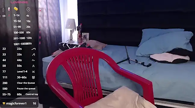 andrewmhilton  online show from March 2, 2025, 8:40 pm