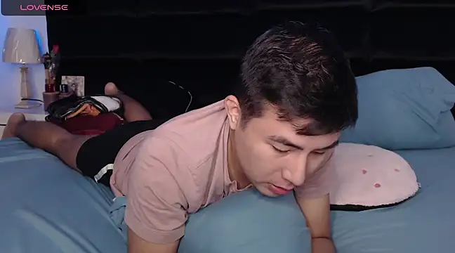 andrewmhilton  online show from March 8, 2025, 2:34 am