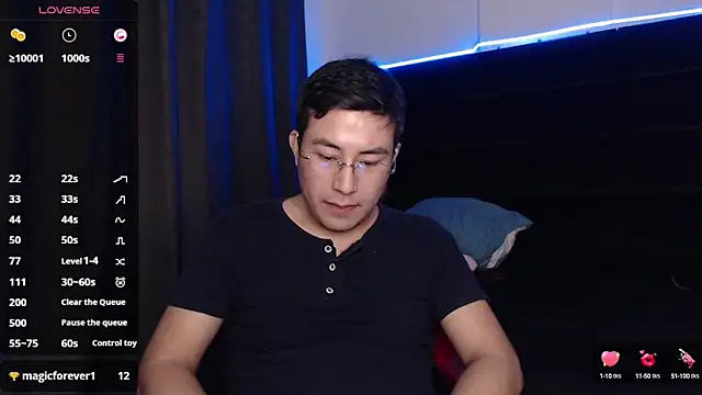 andrewmhilton  online show from March 11, 2025, 4:43 am