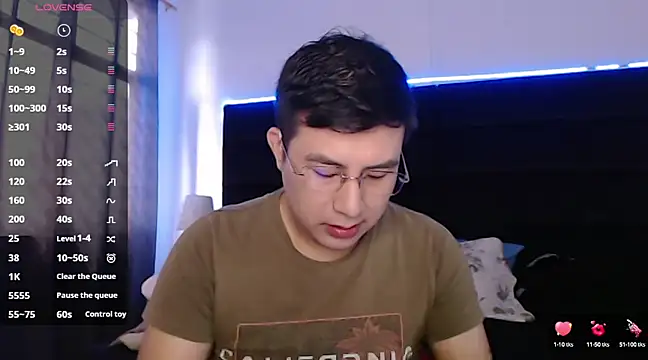 andrewmhilton  online show from March 13, 2025, 8:11 pm