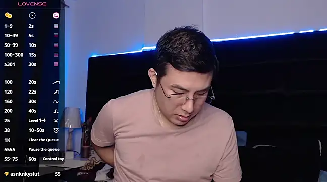 andrewmhilton  online show from March 22, 2025, 3:41 am