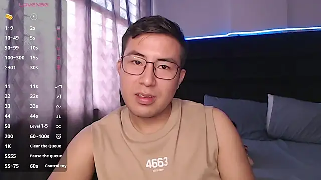 andrewmhilton  online show from September 26, 2025, 4:55 pm