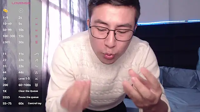 andrewmhilton  online show from October 31, 2025, 5:14 pm