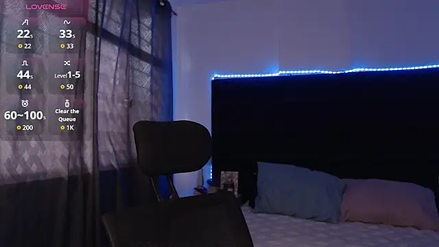 andrewmhilton  online show from April 16, 2026, 10:01 pm