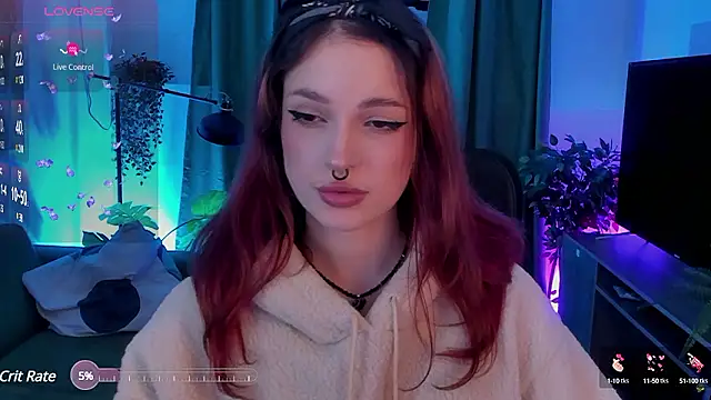 BratzieDarsie online show from December 2, 2024, 5:59 pm