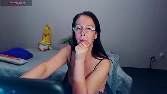 Celine Faer1 online show from April 6, 2026, 5:14 pm