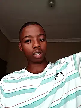 Snapshot of BLACK_BOTTOM03 chatting on February 2, 2026, 7:07 am BLACK BOTTOM03 online show from February 2, 2026, 7:07 am