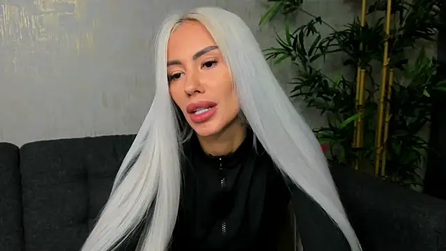 Snapshot of Bailey_Rush chatting on March 19, 2025, 12:56 pm Bailey Rush online show from March 19, 2025, 12:56 pm