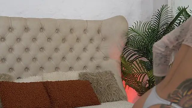 TiffanyMaze online show from June 27, 2026, 12:22 pm