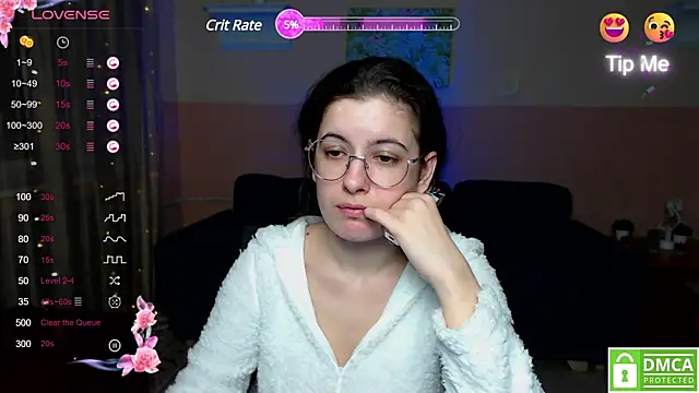 Aminabeatris online show from March 18, 2025, 9:52 am