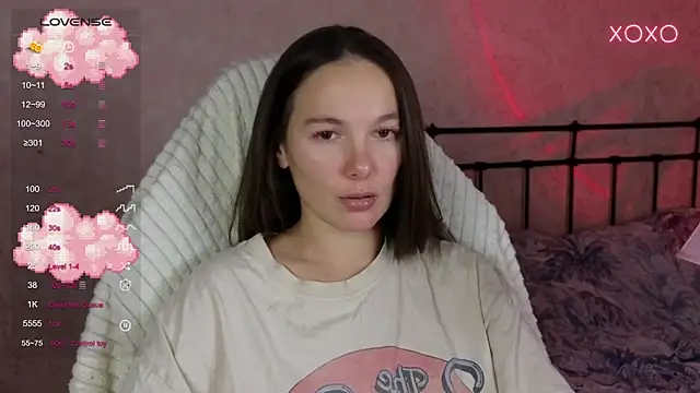 lil luna x online show from October 17, 2025, 9:50 pm