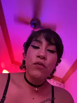 ZahaRoseee online show from March 4, 2026, 1:44 am