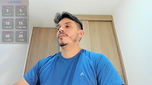 Snapshot of alejandro_stark chatting on October 27, 2025, 1:42 am alejandro stark online show from October 27, 2025, 1:42 am