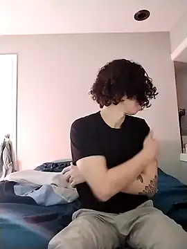 LiverandBrat77 online show from December 28, 2024, 12:47 am